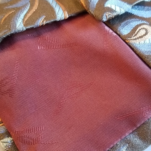 XMI Platinum Silk Tie - Picture 5 of 7